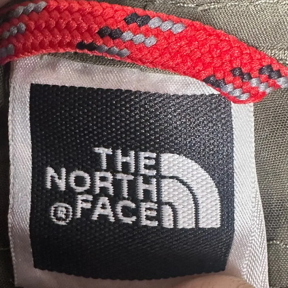The North Face Mens 32 Cargo Shorts Olive Green Nylon Hiking Outdoor
